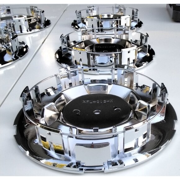 Set of 6 OEM 09 - 14 Chevrolet Tahoe Silverado Suburban Center Cap P/N 19433403 - Picture 3 of 16